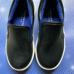 NWOT Childrens black leather slip on-loafer